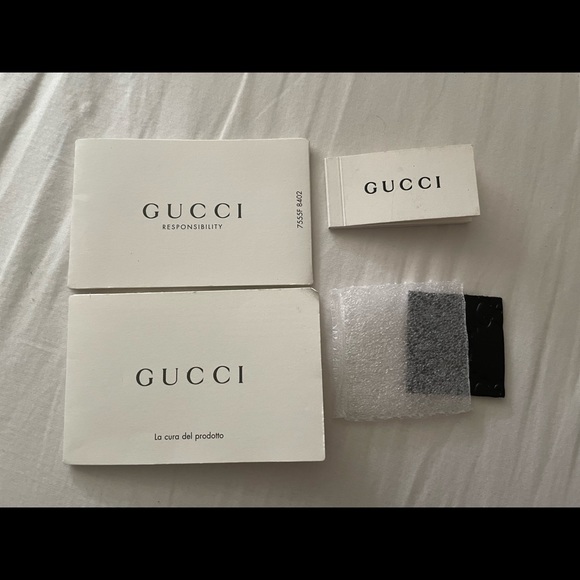 Authentic Leather Gucci Shoulder Signature Bag. - Picture 4 of 4